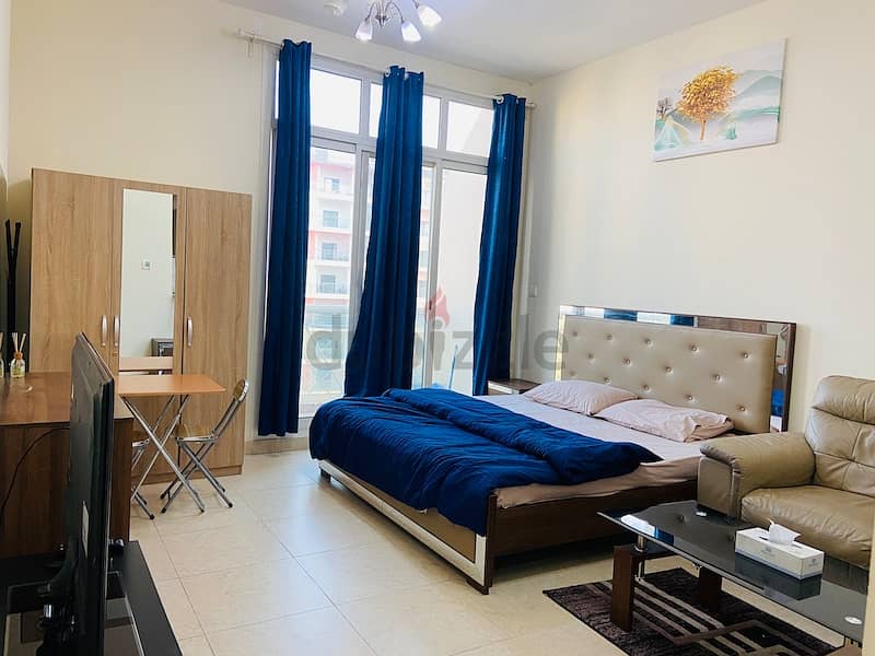 Large Studio with Balcony in DSO | Inclusive bills | Near PREMIER inn