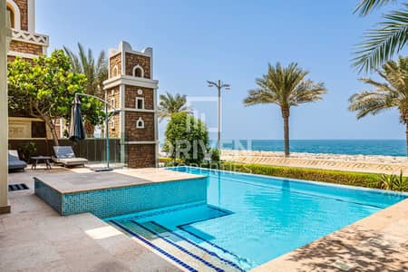 4 Bedroom Villa for Rent in Palm Jumeirah, Dubai - Spacious Unit with Amazing Full Sea View
