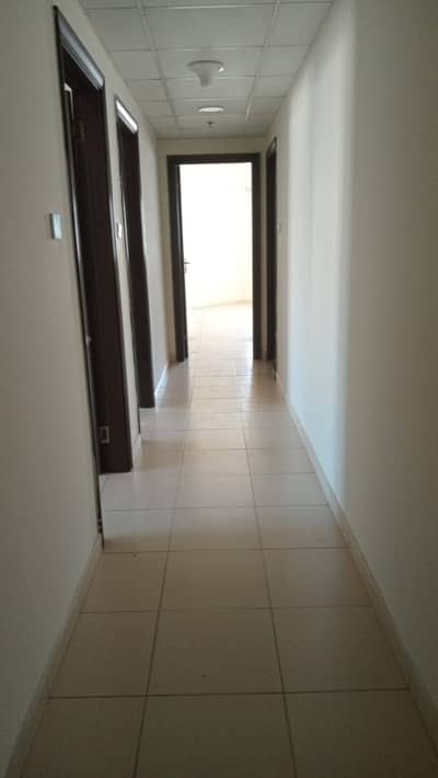 House for rent in Ajman, 3 rooms and a hall. . . . . . . . . . . . . . . . .   It has a kitchen, 3 bathrooms, and a very spacious room.  In Al Nuaimiya 3, free air co