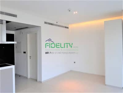Studio for Rent in Dubai Marina, Dubai - No Commission| High Floorl Near Metro station l Available 1st Week of May