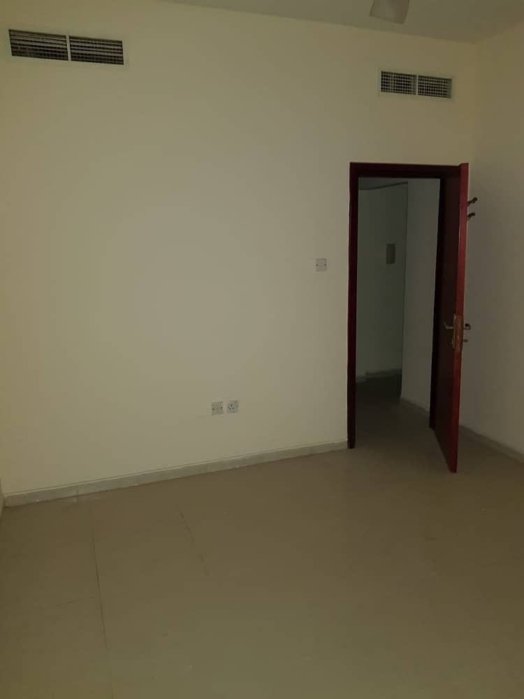 1BHK 22K 8 CHQ 14 MONTHS CONTRACT