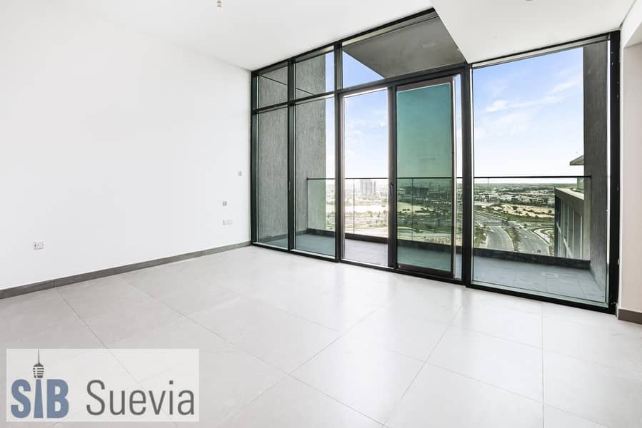 Ready Studio | High Floor | Skyline View | Pay with up to 4 cheques