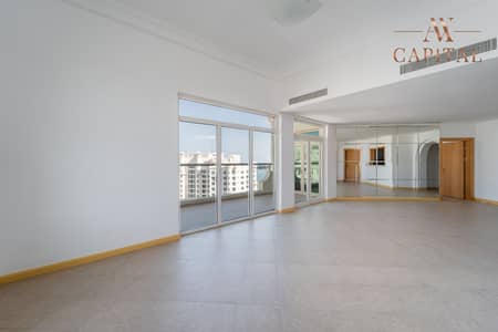 3 Bedroom Apartment for Rent in Palm Jumeirah, Dubai - Penthouse Level | Partial Sea View | Vacant