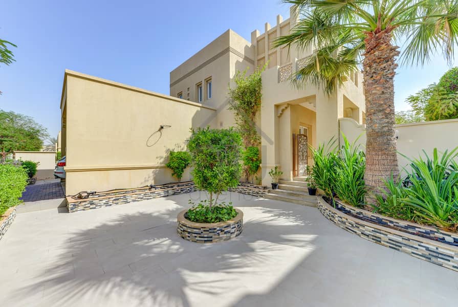 Exclusive Fully Upgraded 5 Bed Priced To Sell Exclusive Fully Upgraded 5 Bed Priced To Sell