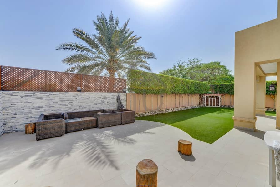 Exclusive Fully Upgraded 5 Bed Priced To Sell Exclusive Fully Upgraded 5 Bed Priced To Sell