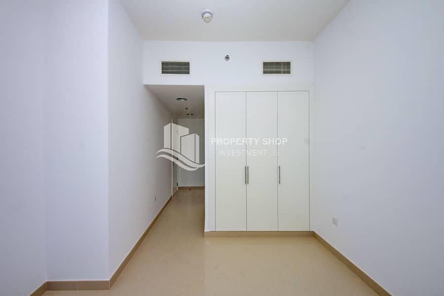 7 2-bedroom-apartment-al-reem-island-shams-abu-dhabi-oceanscape-cabinet. JPG