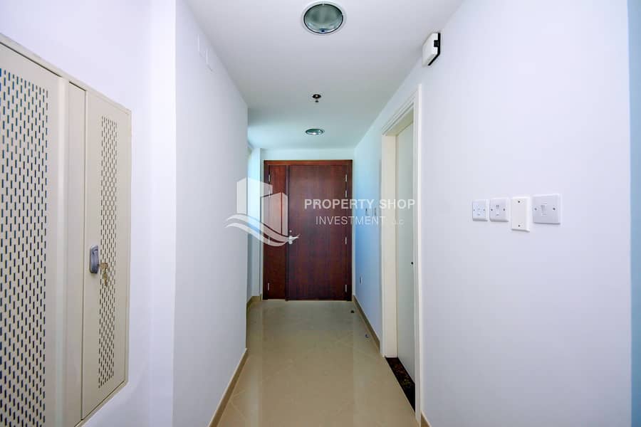 9 2-bedroom-apartment-al-reem-island-shams-abu-dhabi-oceanscape-foyer. JPG