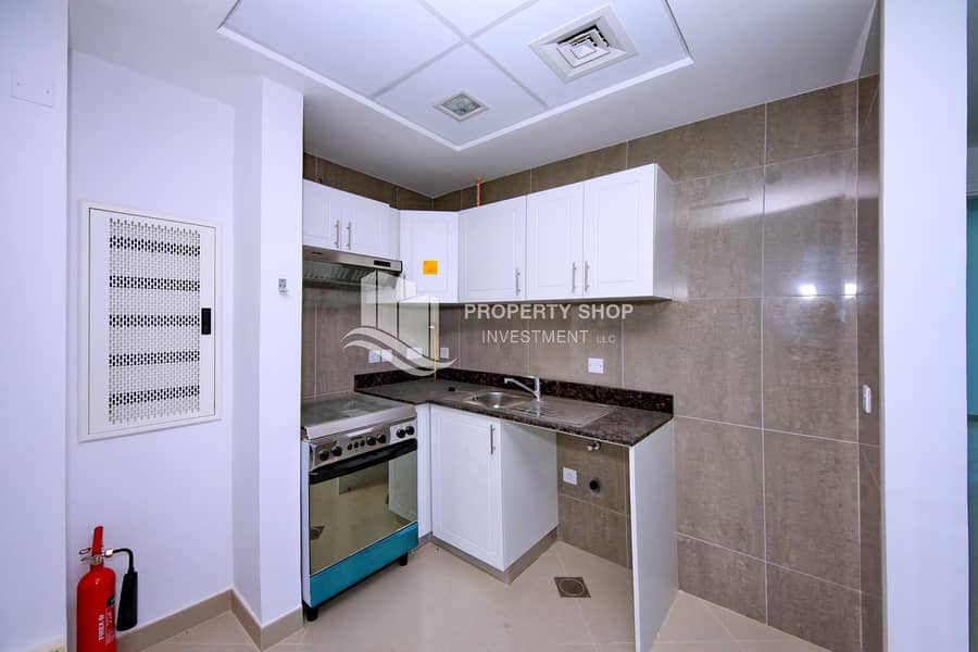 10 2-bedroom-apartment-al-reem-island-shams-abu-dhabi-oceanscape-kitchen. JPG