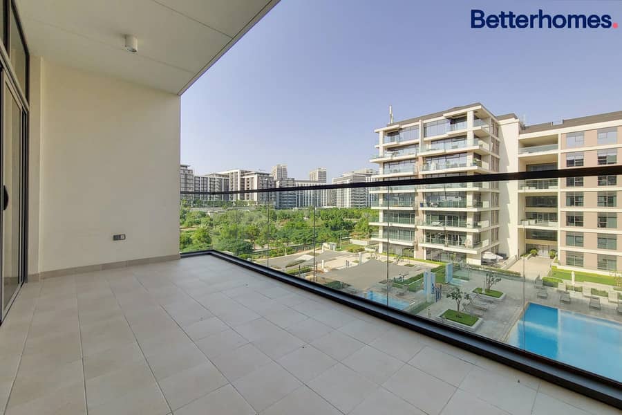 Pool and Park View | Spacious | Vacant Pool and Park View | Spacious | Vacant