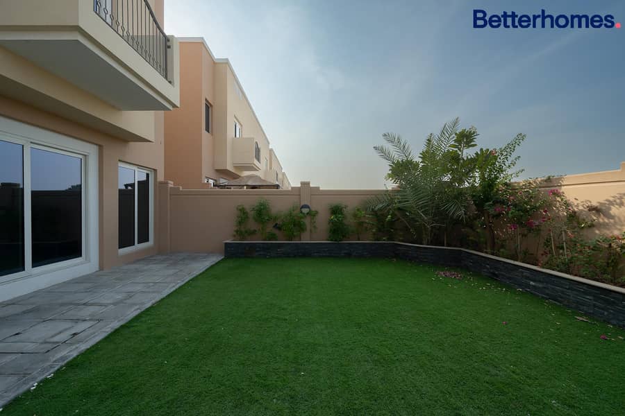 Modern I Landscaped I Single Row Modern I Landscaped I Single Row