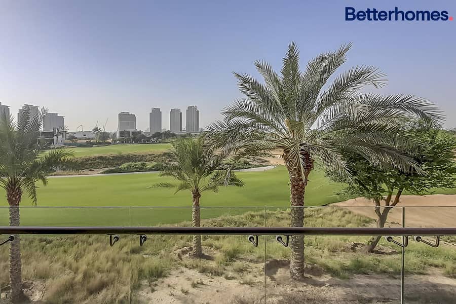 Must see | Golf Course Views | Vacant Must see | Golf Course Views | Vacant