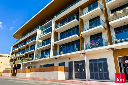 Big Terrace Direct On The Pool | Luxurios