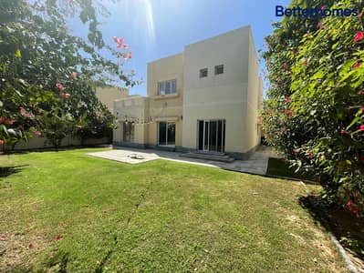 4 Bedroom Villa for Rent in The Meadows, Dubai - Spacious | Available now | Well Maintained