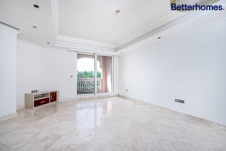 2 Bedroom Apartment for Sale in Palm Jumeirah, Dubai - TWO BED PLUS MAID | VACANT | SEA VIEW
