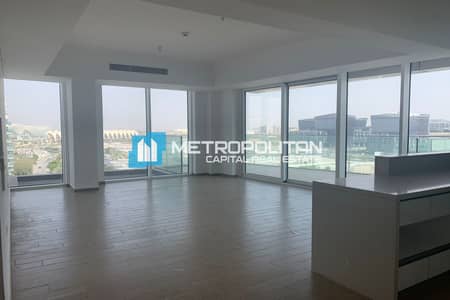 2 Bedroom Flat for Sale in Yas Island, Abu Dhabi - Huge 2BR|Corner Unit |Partial Golf And Sea View