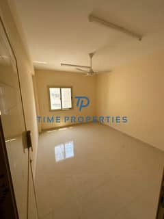 شقة في عيال ناصر،ديرة 1 غرفة 47000 درهم - 7430638