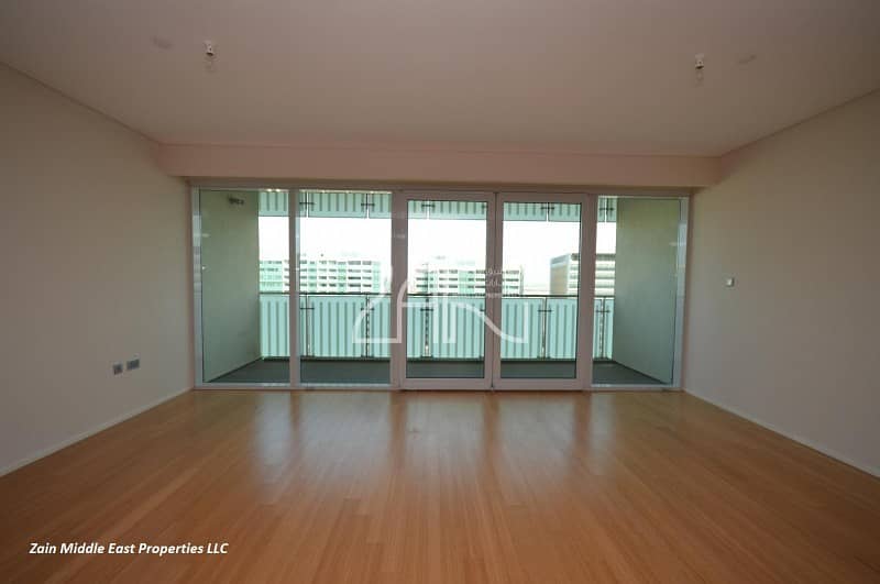 Amazing View! Large 2BR Apt with Balcony
