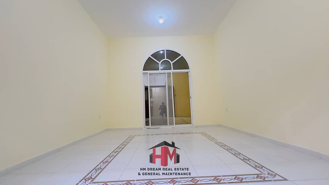 شقة في شارع الوحدة (شارع دلما)،الوحدة 2 غرف 42000 درهم - 8601914