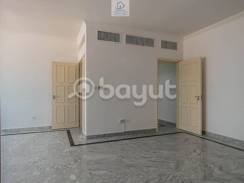 8 LIVE YOUR BEST LIFE IN OUR 3 BEDROOM APARTMENT