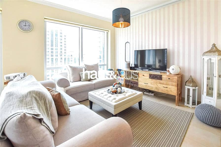 Upgraded | One Bedroom Plus Room | Lake View