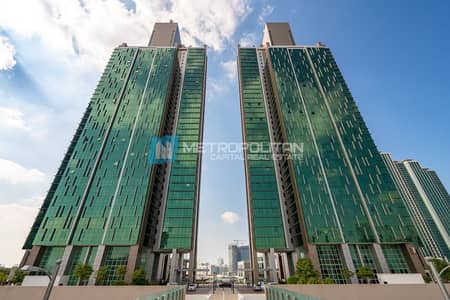 2 Bedroom Apartment for Sale in Al Reem Island, Abu Dhabi - High Floor 2BR+M | Canal View | Huge Layout