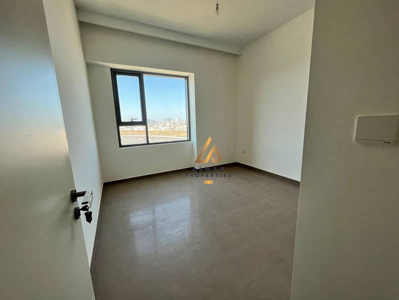High Floor l Great Location l Vacant Now |