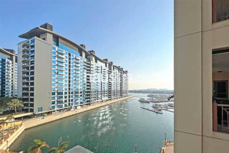 2 Bedroom Flat for Sale in Palm Jumeirah, Dubai - Double Balcony | Partial Sea View | Light Upgrades