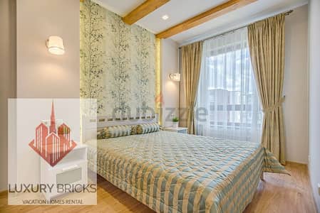 Studio for Rent in Dubai Marina, Dubai - STAY YEARLY & PAY IN 6 CHEQUES: NEXT TO METRO | STUDIO APARTMENT | SERVICED