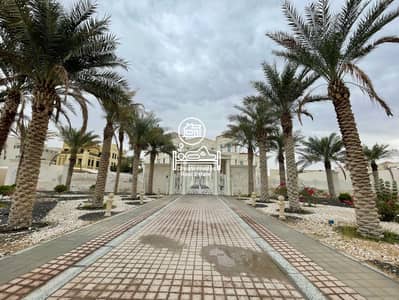 8 Bedroom Villa for Sale in Shakhbout City, Abu Dhabi - 1. jpg