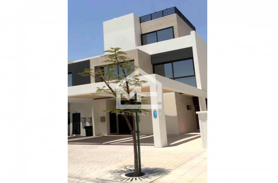 Single Row BigPlot Ready 5BR inside City Single Row BigPlot Ready 5BR inside City