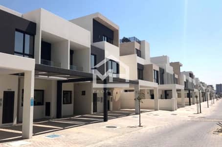 Single Row Big Plot 3BR Ready to Move in Single Row Big Plot 3BR Ready to Move in