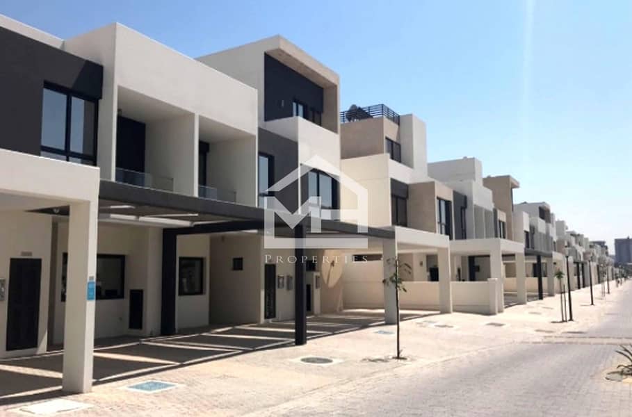 Single Row Big Plot 3BR Ready to Move in Single Row Big Plot 3BR Ready to Move in
