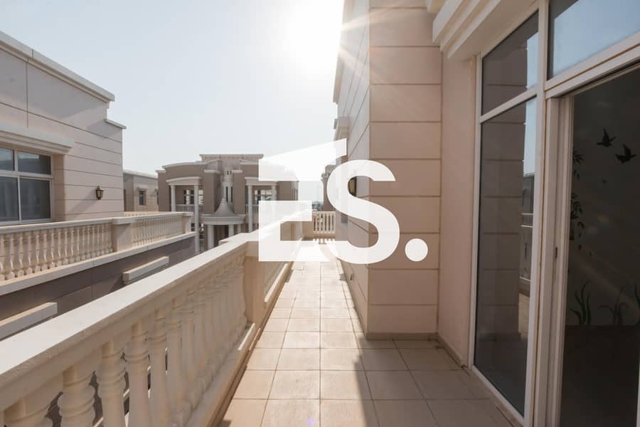 Spacious Villa | Garden | Huge Balcony | Office