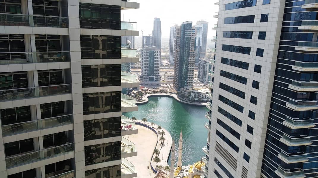 Spacious Studio! with best views in Dubai Marina