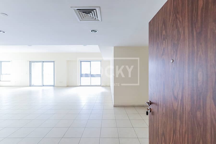 Exclusive| 4 Bedroom| High Floor| Vacant Exclusive| 4 Bedroom| High Floor| Vacant