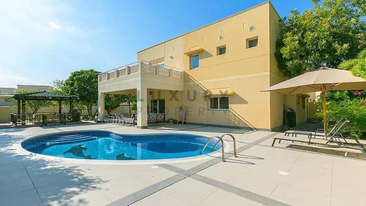 4 Bedroom Villa for Rent in The Meadows, Dubai - Upgraded | Private Pool | Spacious Villa