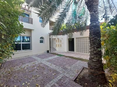 5 Bedroom Villa for Rent in Umm Suqeim, Dubai - Spacious 5 BR+ Maid Villa | Private Garden | Well Maintained