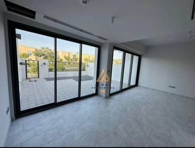 3 Bedroom Townhouse for Rent in Dubailand, Dubai - Vacant l Brand new l Near to the pool l