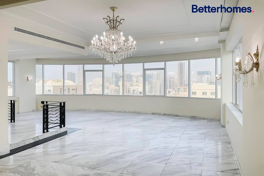 Spacious Penthouse | Luxury Home | I Deal Location