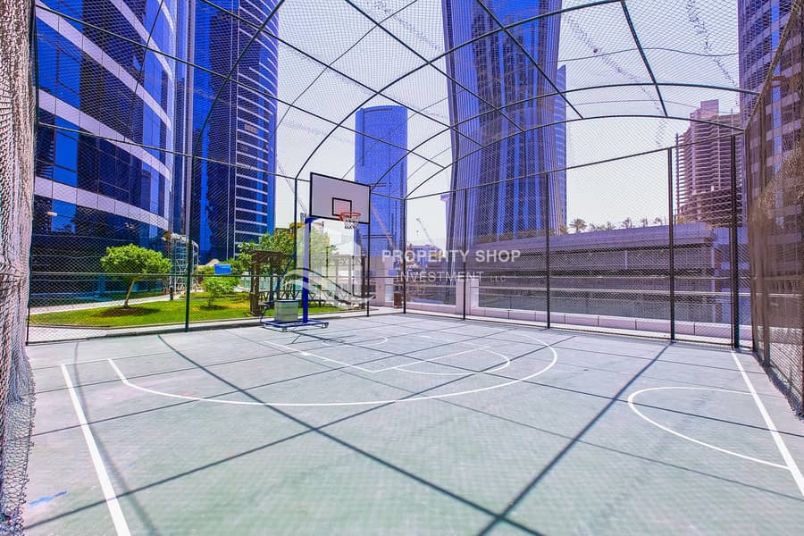 13 abu-dhabi-al-reem-island-city-of-lights-hydra-avenue-basket-ball-court-1. JPG