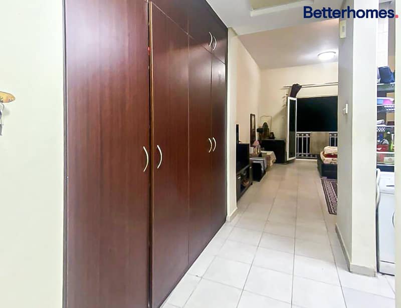 | With Balcony | Rented | Close to Metro | Street 5
