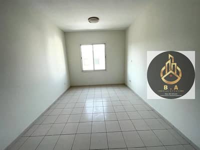 فلیٹ 1 غرفة نوم للايجار في المدينة العالمية، دبي - 1 BEDROOM FOR RENT IN FAMILY BUILDING WITH BALCONY