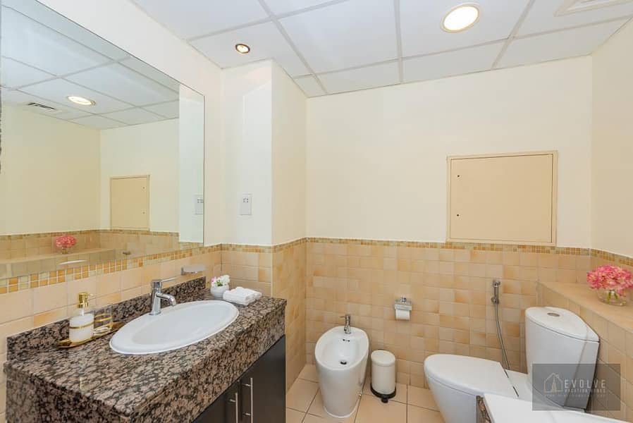 16 bathroom 2. jpg