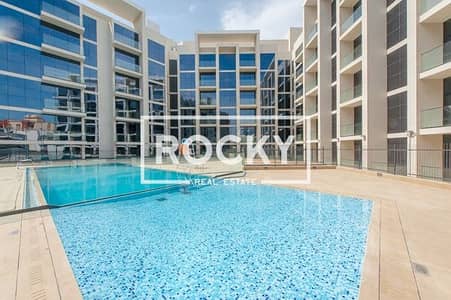 2 Bedroom Flat for Rent in Bur Dubai, Dubai - 2 B/R with Balcony | Pool & Gym | Bur Dubai