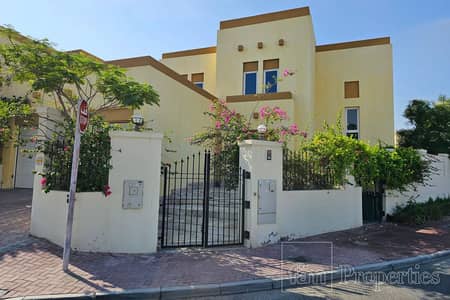 3 Bedroom Villa for Rent in Jumeirah Park, Dubai - 3B Spacious Villa | Corner Unit | Ready to Move in