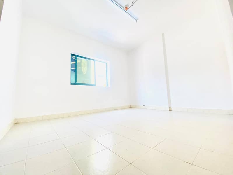 Ready To move// Hot offer// Cheap Price// Limited Time offer// Prime Location// Near To Safari Mall Ready To move// Hot offer// Cheap Price// Limited Time offer// Prime Location// Near To Safari Mall