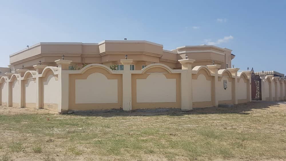 HUGE VILLA 5 MASTER BEDROOMS 2 HALL MAJLIS MAID ROOM &WASHING ROOM