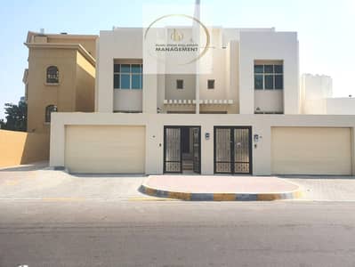 فیلا 5 غرف نوم للايجار في شارع المطار، أبوظبي - فیلا في شارع المطار 5 غرف 200000 درهم - 8620638