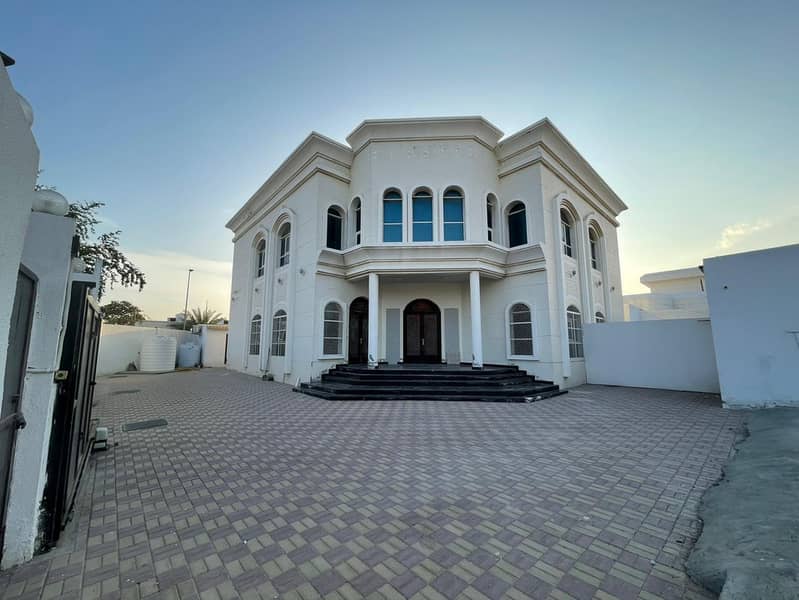 Two-storey villa with annex for rent in Ajman
 Mushairif area
 Upstairs :
 5 master rooms + hall
 ground floor :
 Master room
 Large hall + dining room with bathroom
 Large living room + bathroom + sinks
 big kitchen
 Appendix :
 External kitchen + maid's