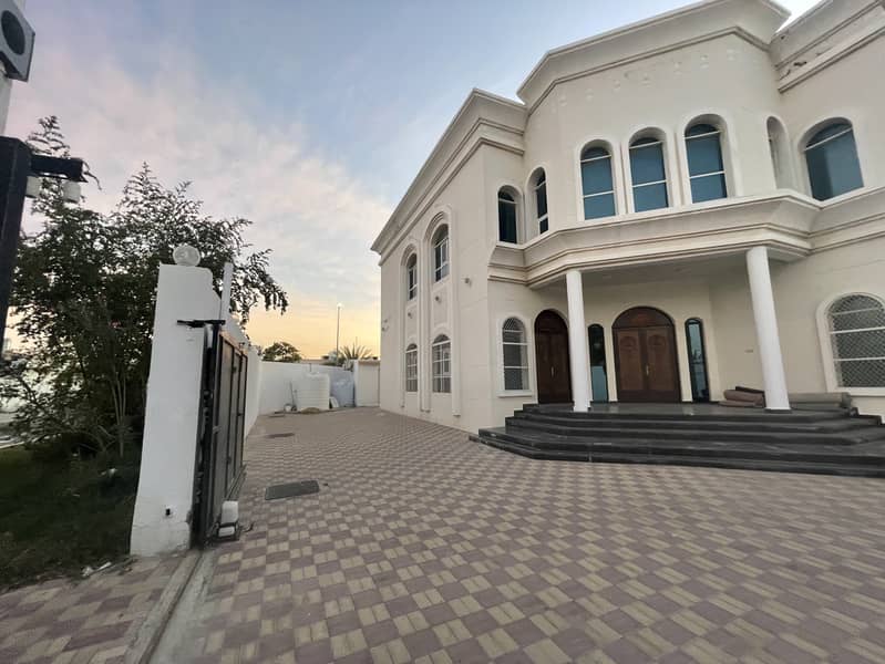 Two-storey villa for rent with an extension in Musheirif area